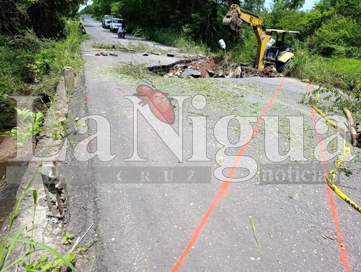 Inician trabajos de rehabilitación por hundimiento en entrada principal de Camarón de Tejeda 1 fb img 1752539421803195205101686998106