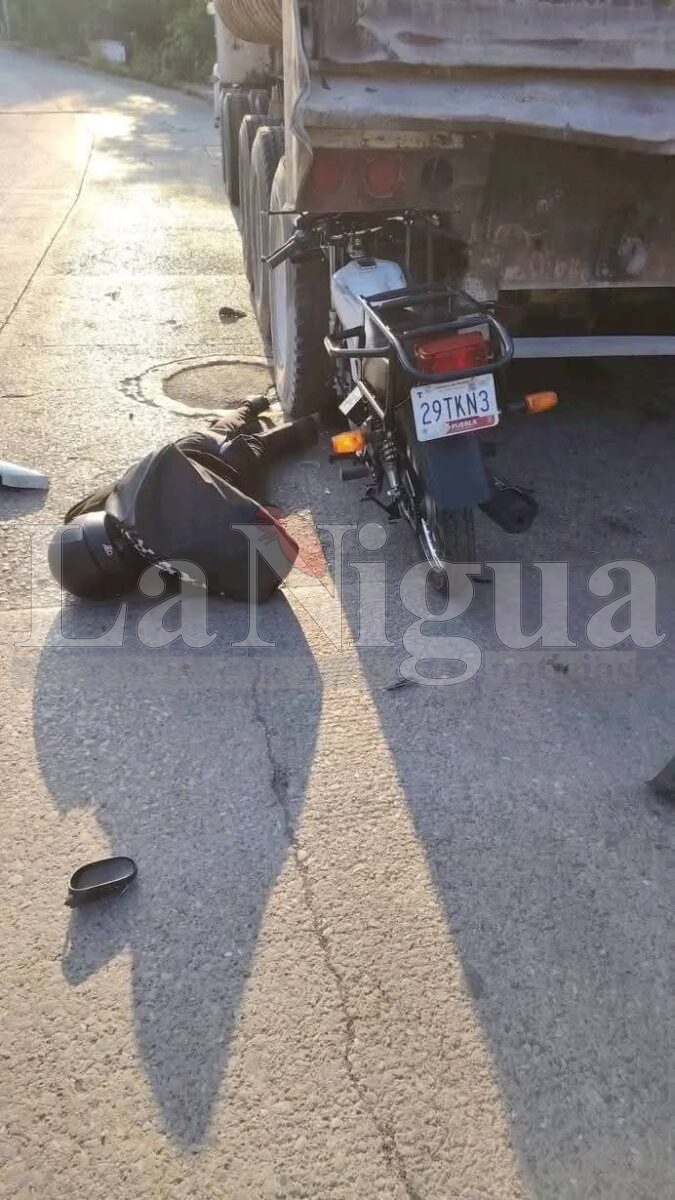 Motociclista resulta gravemente herido tras chocar contra tráiler en Fortín 7 img 20250705 wa00288600812110474302324