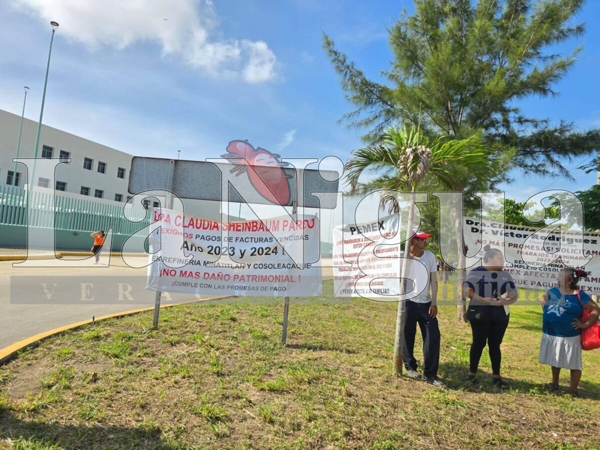 Empresas contratistas reclaman pagos pendientes a Pemex durante gira de Claudia Sheinbaum en Veracruz. 3 img 20250706 wa00882618680479196171071