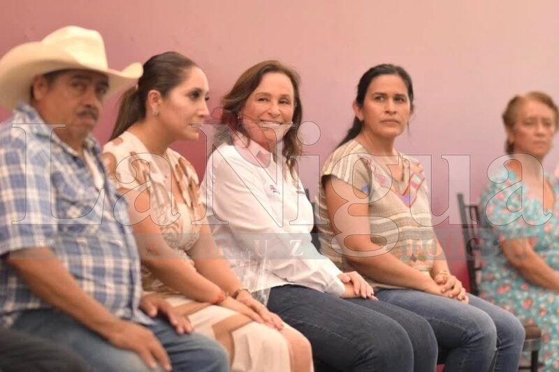 Gobernadora Rocío Nahle impulsa el campo en Acayucan con entrega de maquinaria y apoyos a productores. 3 img 20250710 wa0081905033976603078409