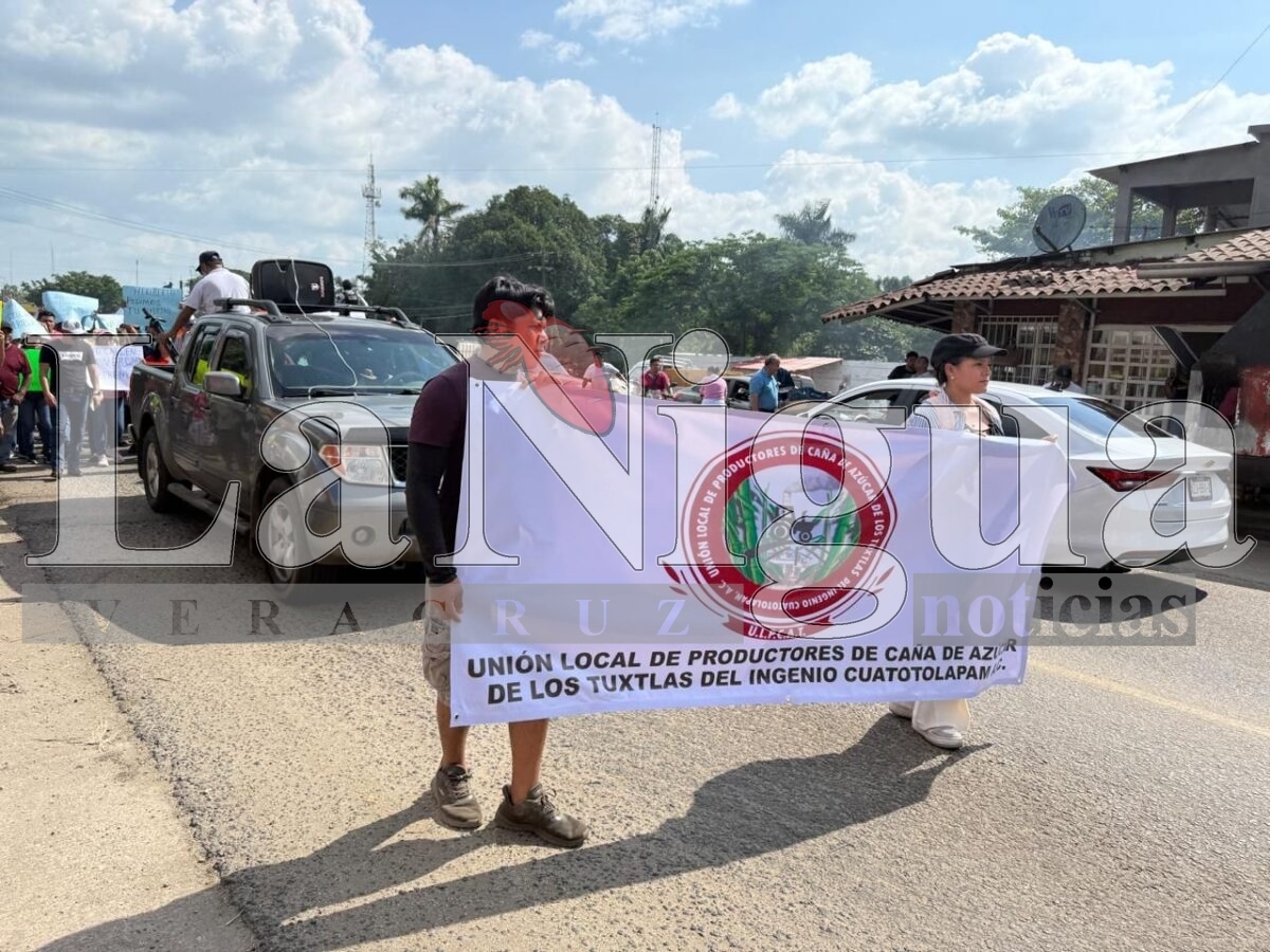 Productores cañeros marchan en Hueyapan de Ocampo; exigen liberación de su líder detenido por secuestro 6 img 20250721 wa01104247178027832364735