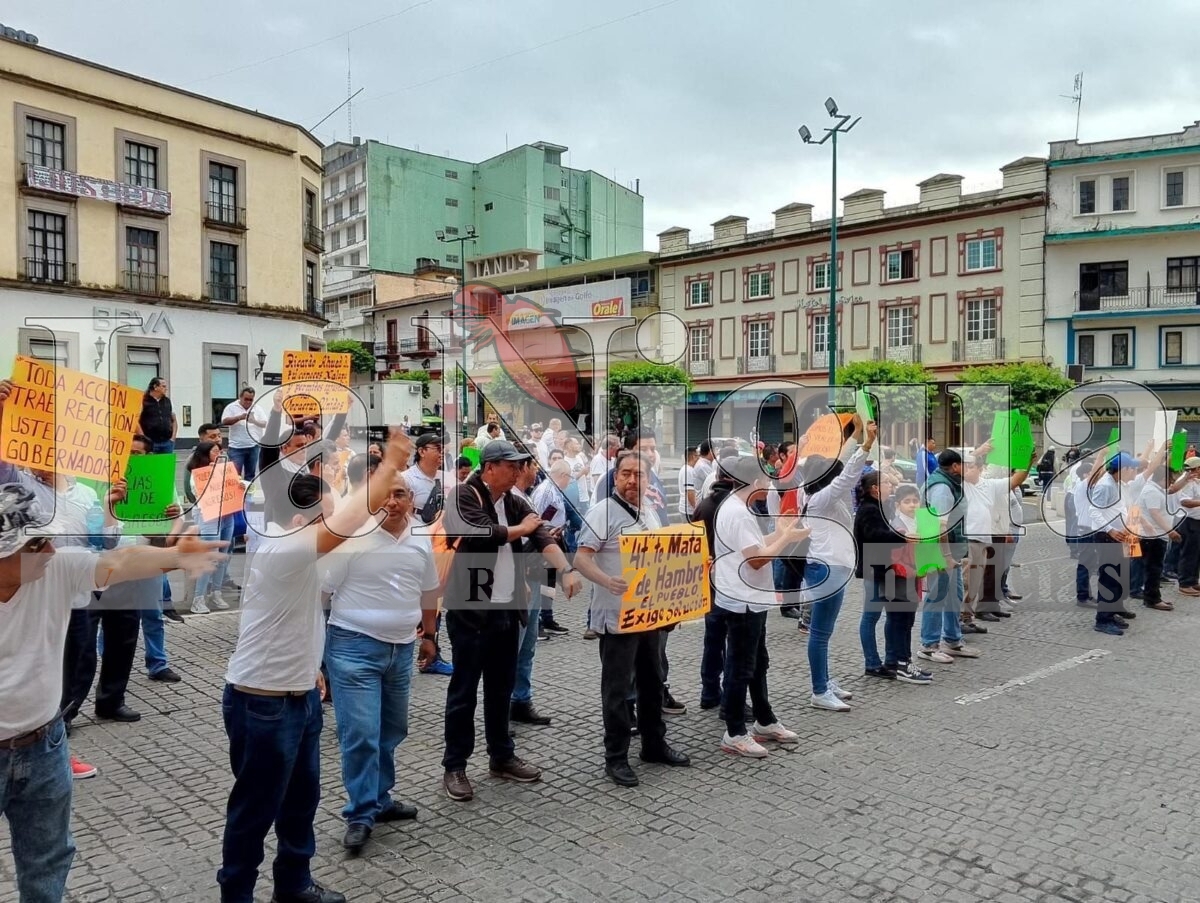 Bloqueos en todo el estado por parte de taxistas 49 img 20250728 wa00129124041186456222050