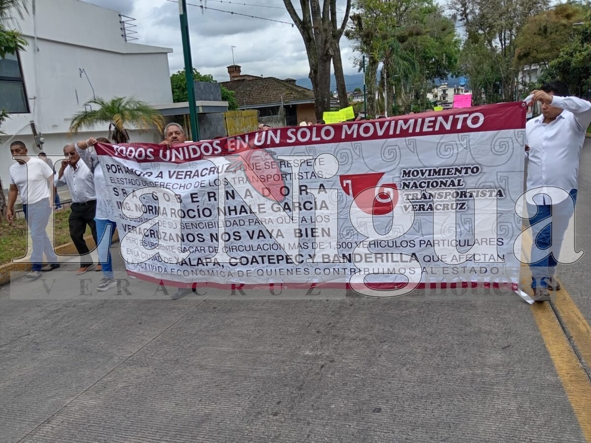 Bloqueos en todo el estado por parte de taxistas 13 img 20250728 wa00217181547321782616631