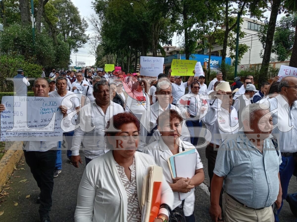 Bloqueos en todo el estado por parte de taxistas 10 img 20250728 wa00266025525859146199455