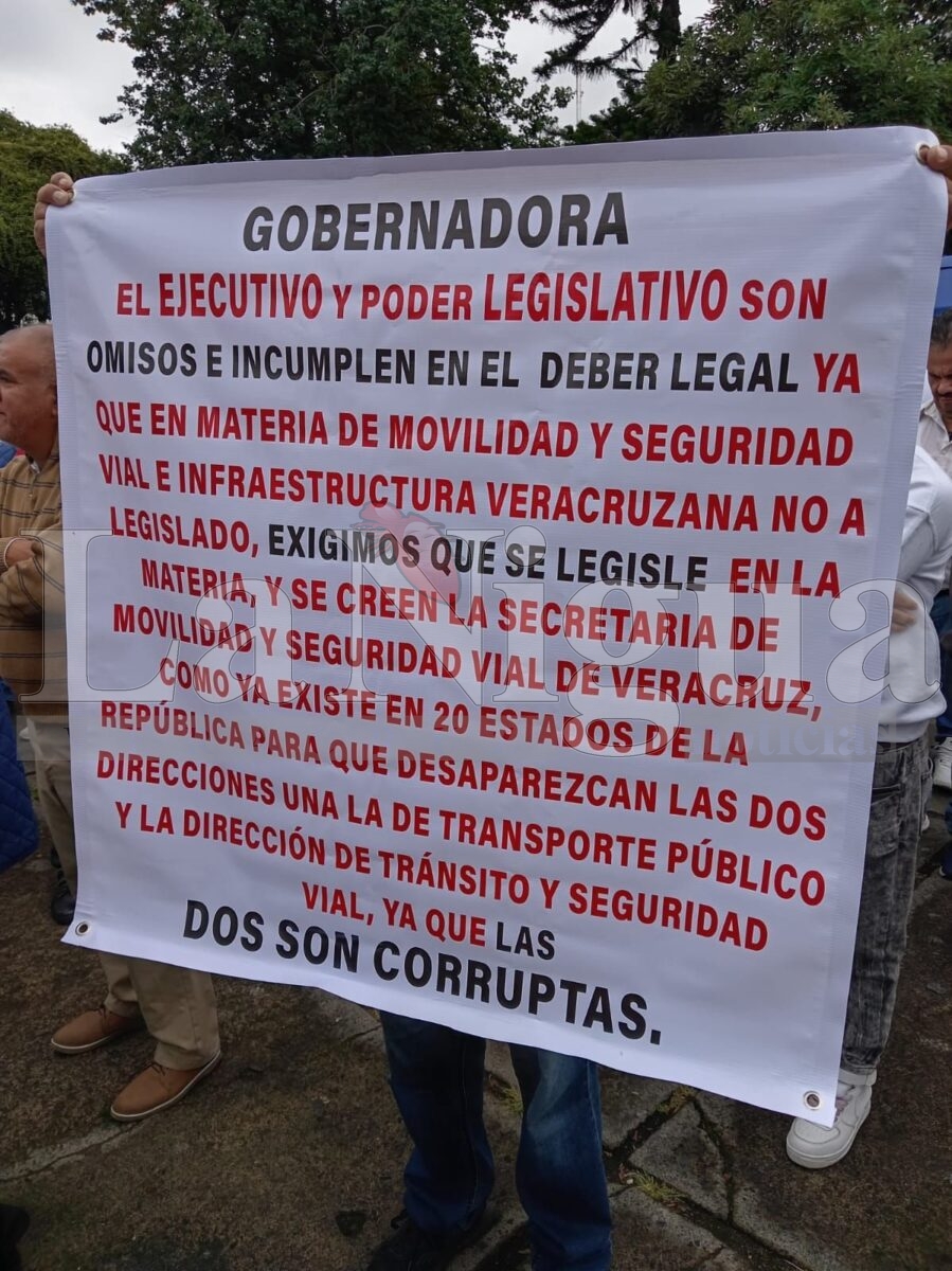 Bloqueos en todo el estado por parte de taxistas 12 img 20250728 wa0030994890457798013770