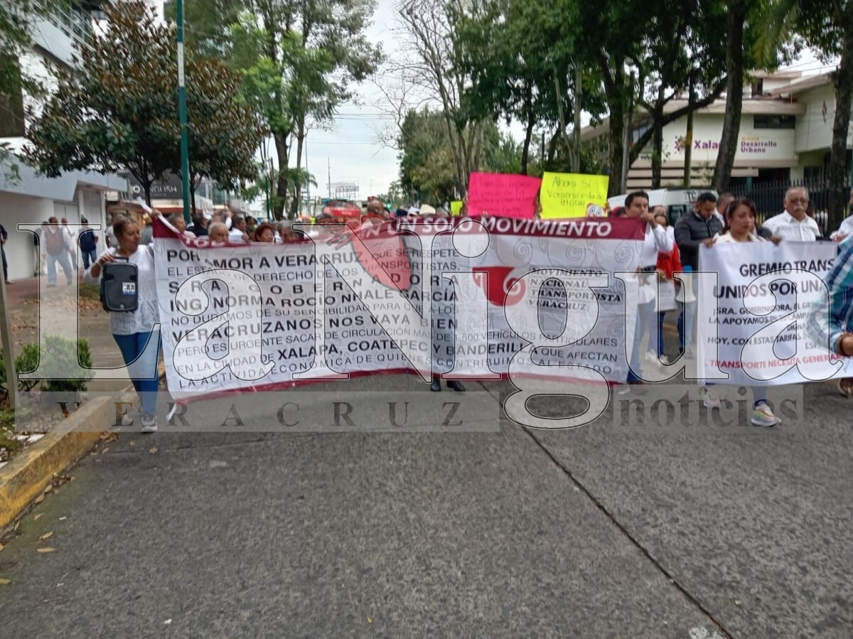 Bloqueos en todo el estado por parte de taxistas 42 img 20250728 wa00313401875797044206276