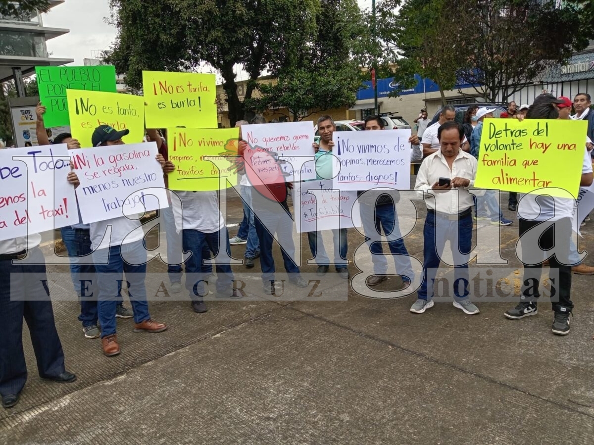 Bloqueos en todo el estado por parte de taxistas 37 img 20250728 wa00363696758481636567410