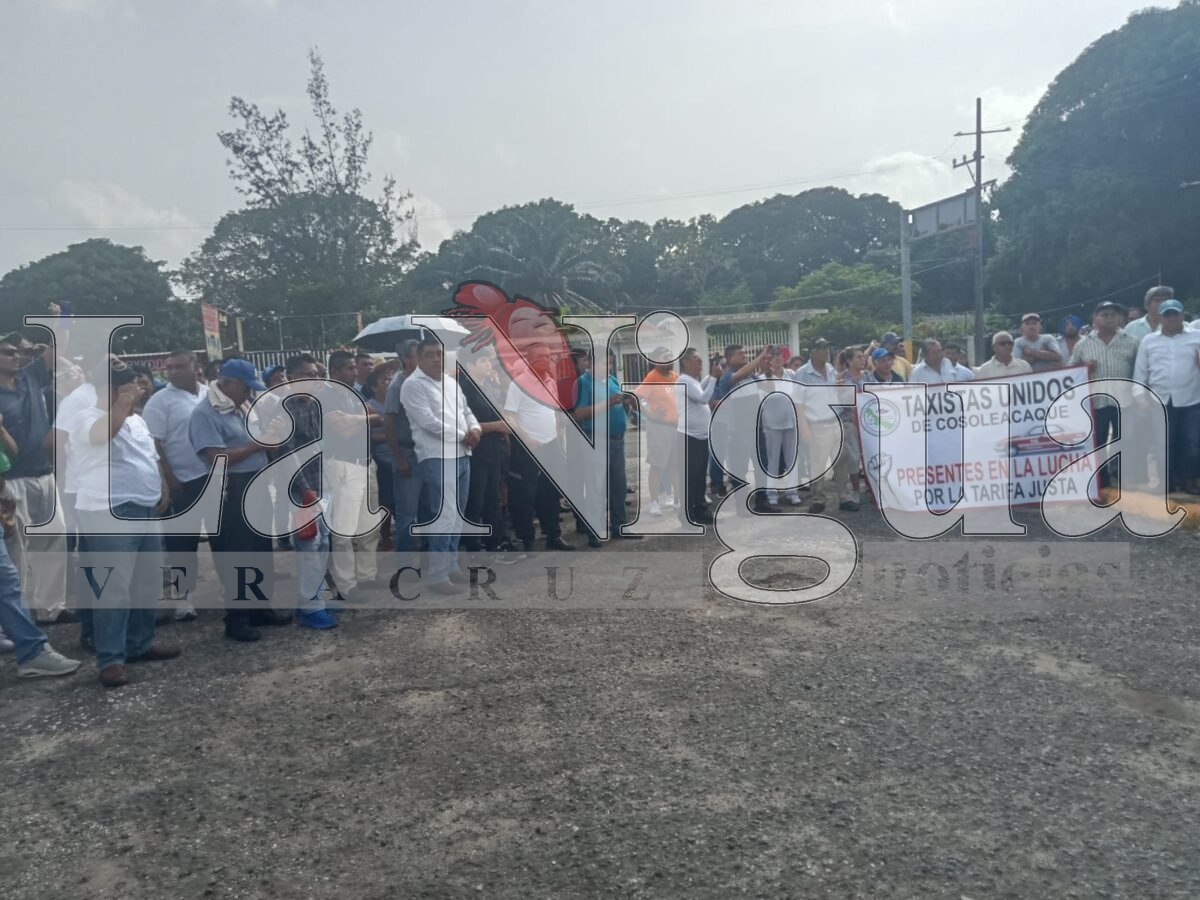 Bloqueos en todo el estado por parte de taxistas 22 img 20250728 wa00511163611695042975038