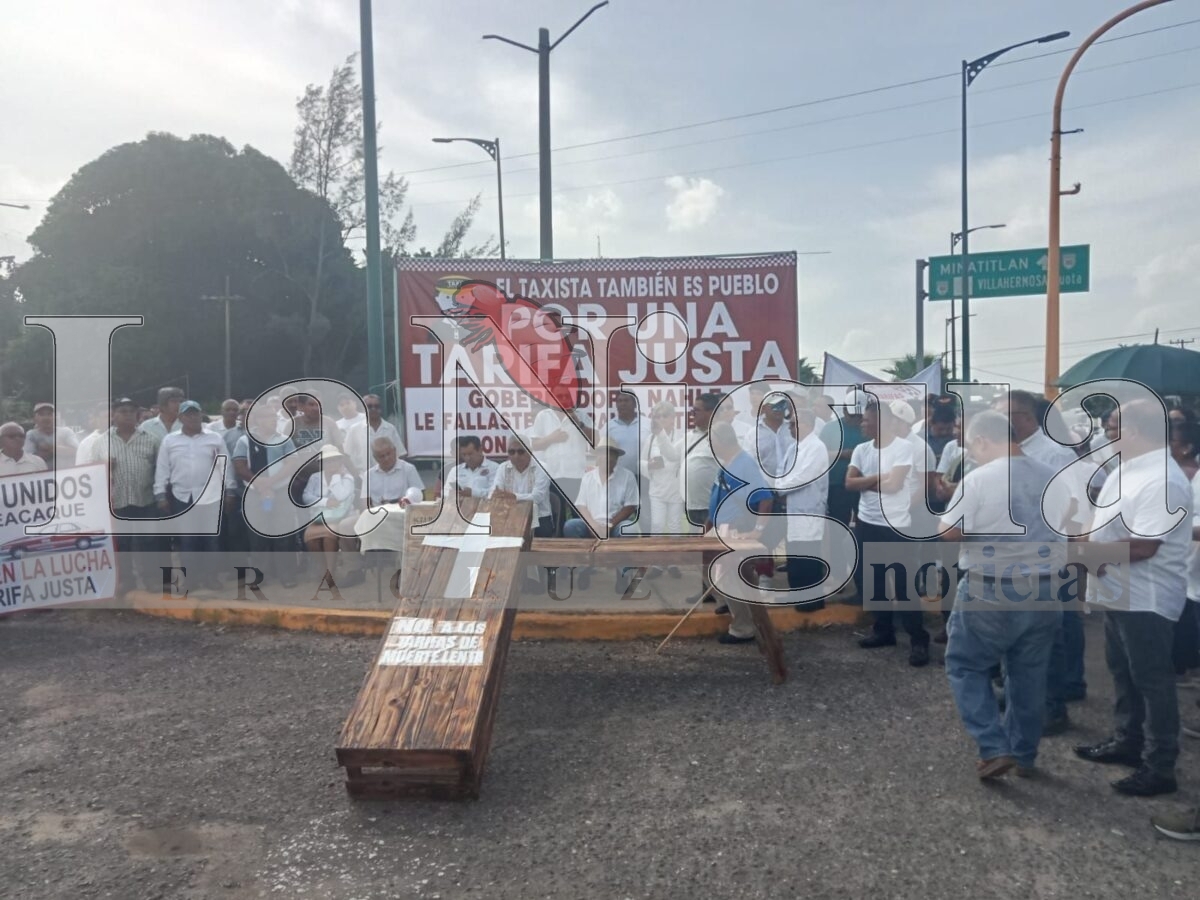 Bloqueos en todo el estado por parte de taxistas 1 img 20250728 wa00528566108922150274382