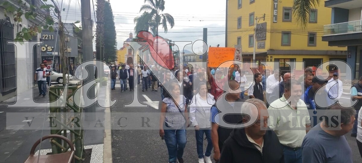 Bloqueos en todo el estado por parte de taxistas 2 img 20250728 wa00631194272399133203139