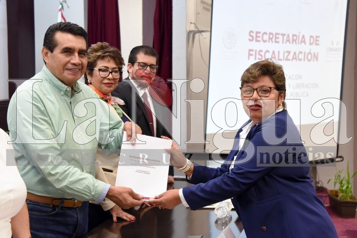 Entrega Congreso cartas de liberación de deuda pública a ayuntamientos 2 img 20250729 wa00578546776588923219744
