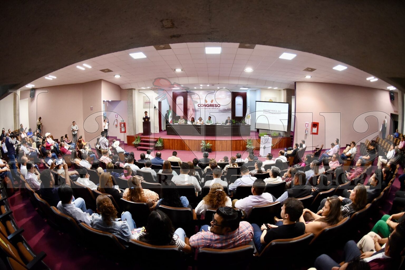 Entrega Congreso cartas de liberación de deuda pública a ayuntamientos