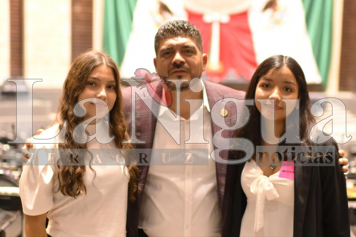 Estudiantes del CECYTEV de Yanga conocen el Congreso, a invitación de Zenyazen Escobar 4 img 20250729 wa00904779562483342936066