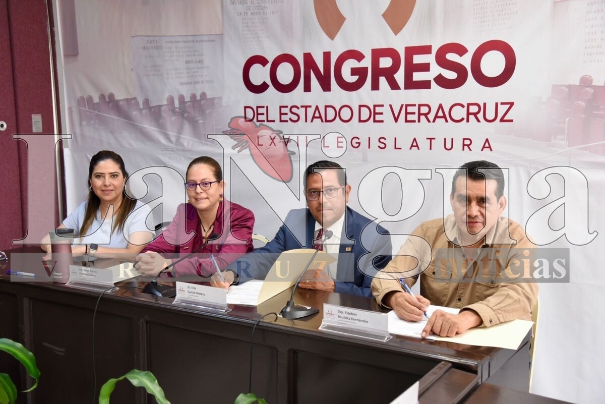 Firman Congreso y Universidad de Xalapa convenio de colaboración 5 img 20250731 wa00334990130488445277376