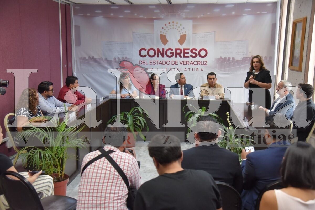 Firman Congreso y Universidad de Xalapa convenio de colaboración 4 img 20250731 wa00347752503379635130979