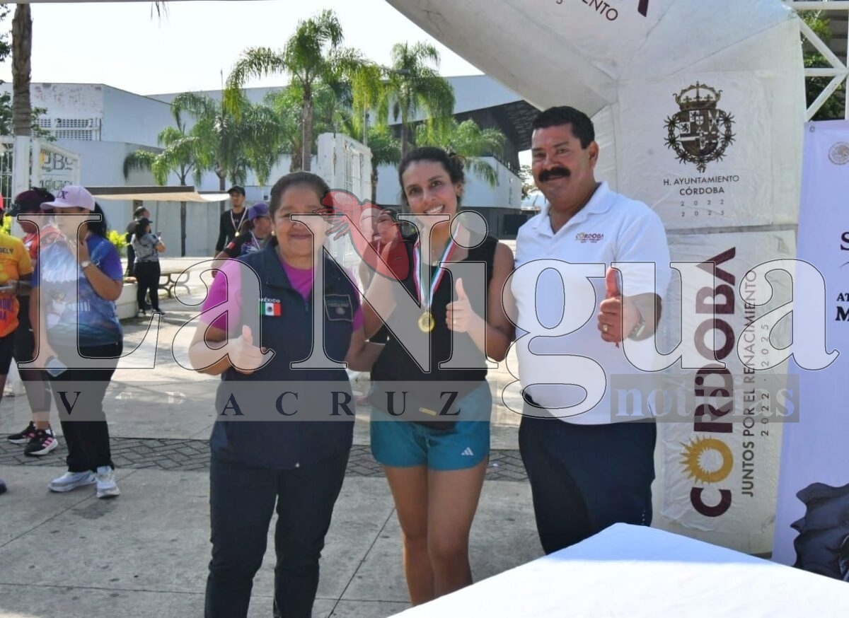 Corren jóvenes en pro de la Salud