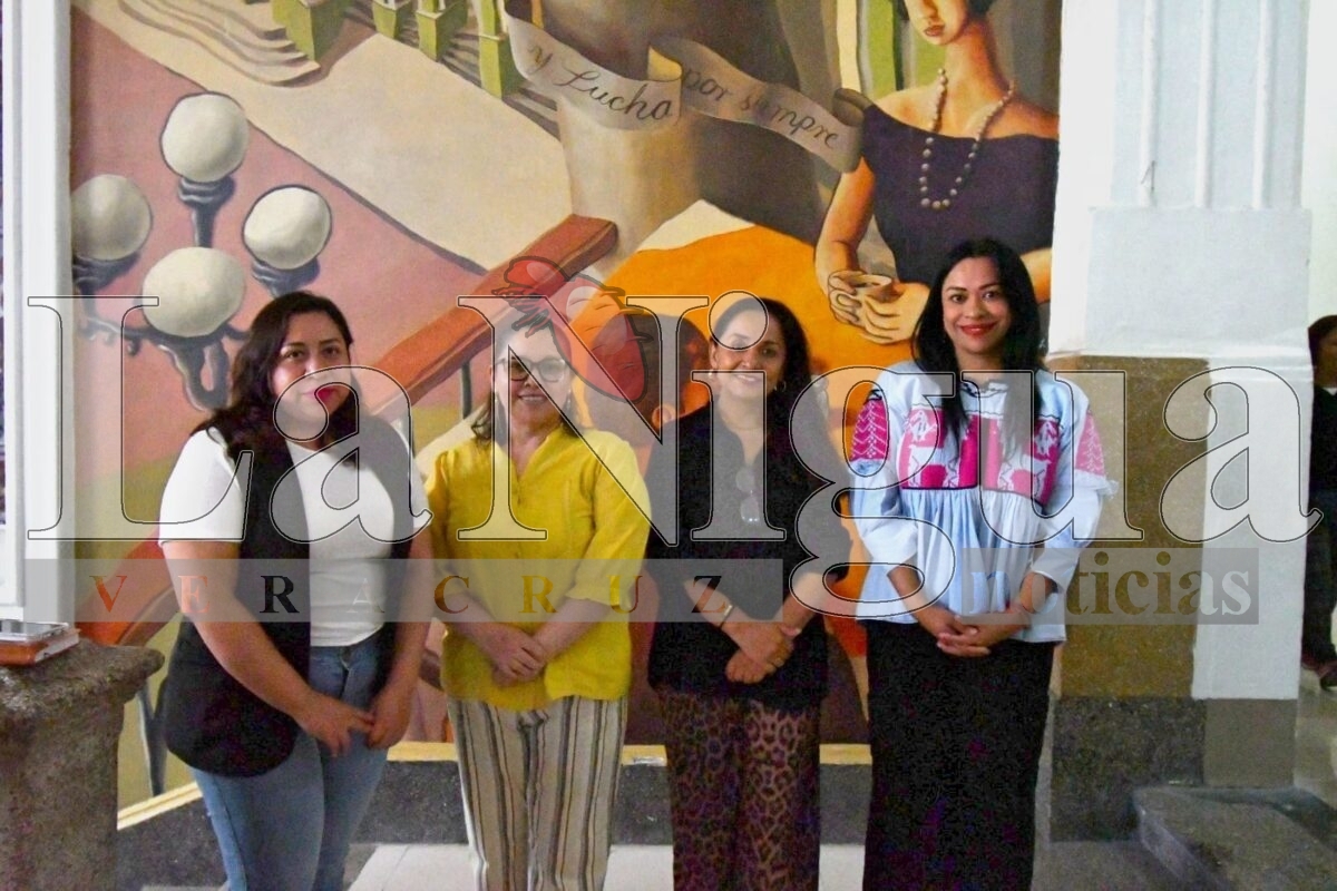 Se reúnen para trabajar en favor de la mujer, proyectan un día especial para ellas