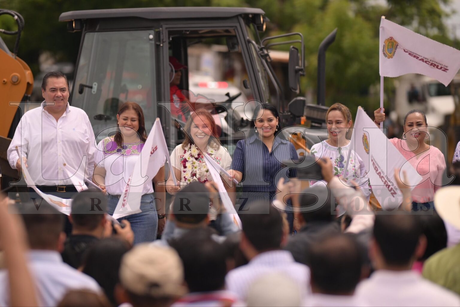 Palabra cumplida: inicia Rocío Nahle reconstrucción total de la carretera Santiago-Isla y puente El Mostal