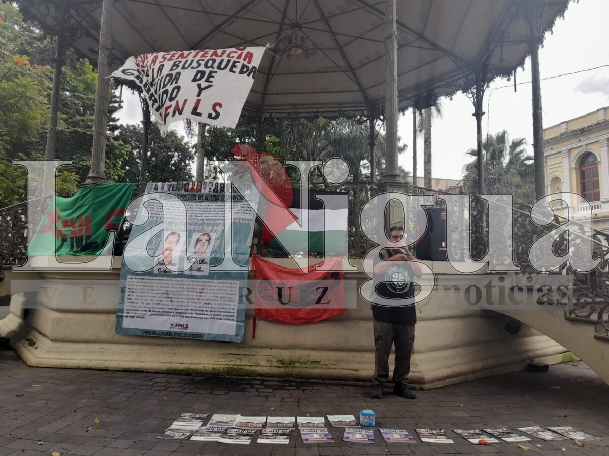 Exigen justicia por Gabriel Alberto Cruz y Edmundo Reyes en mitin del FNLS en Orizaba 3 img 20250803 wa00744945417160118957040