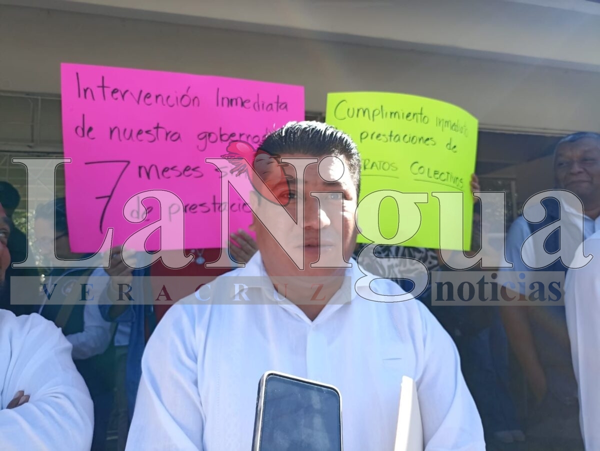 Trabajadores de tecnológicos toman oficinas de Sefiplan en Xalapa; exigen pago de prestaciones atrasadas 2 img 20250804 wa00102864954709545362306