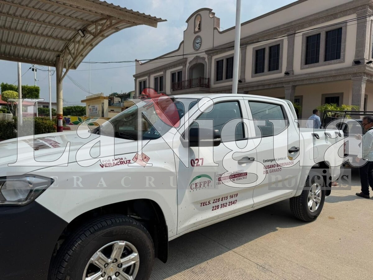 Refuerzan combate al Gusano Barrenador en Hidalgotitlán con la campaña estatal “Camionetitas de la Salud Animal”. 3 img 20250804 wa00815818607997237491141