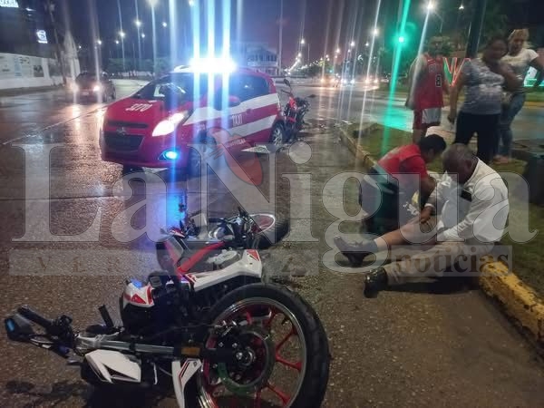 Motociclista resulta herido tras aparatoso choque en Minatitlán durante tormenta eléctrica. 2 img 20250805 wa01061843020859276236163