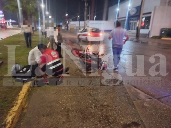 Motociclista resulta herido tras aparatoso choque en Minatitlán durante tormenta eléctrica. 4 img 20250805 wa01071960948433703648151