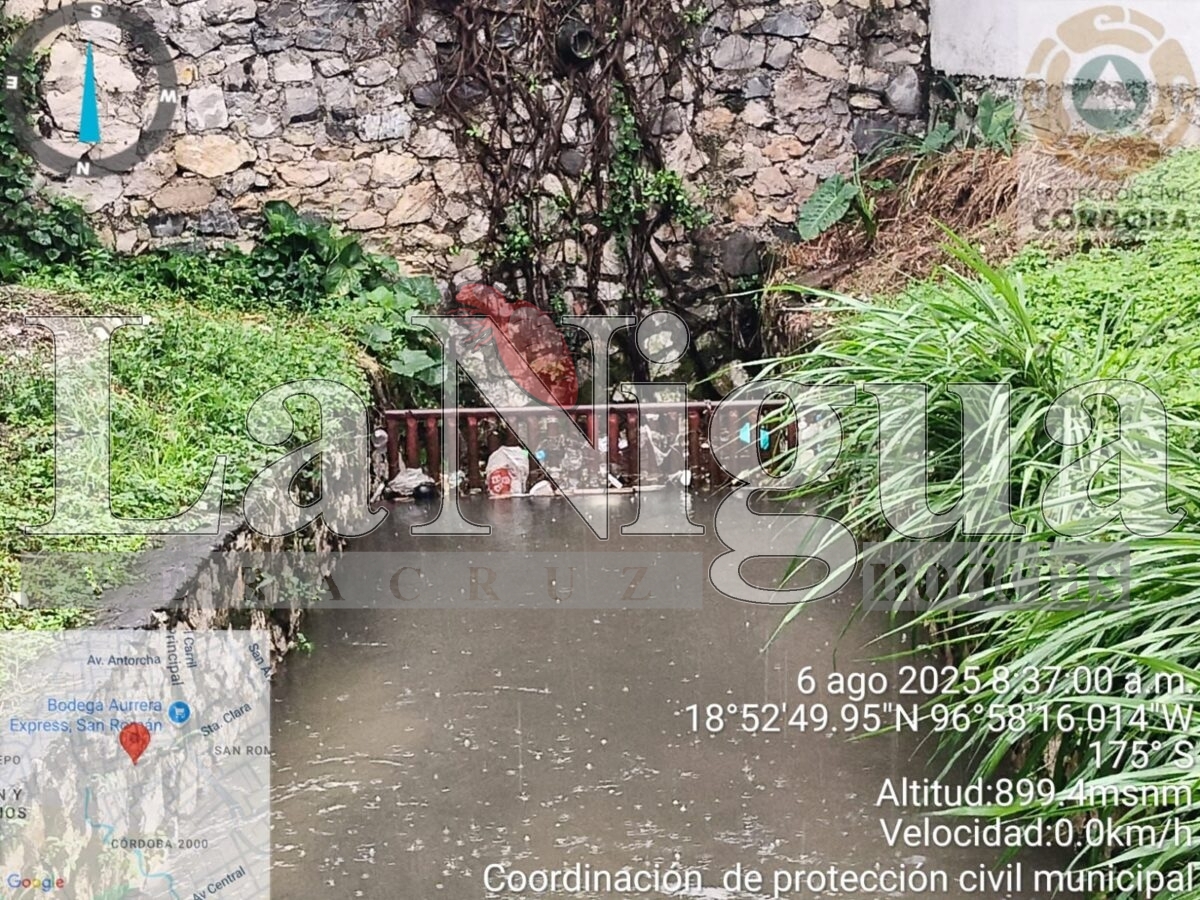 Ríos desbordándose en Hueyapan tras paso de la Onda Tropical 20; Protección Civil activa recorridos preventivos. 3 img 20250806 wa00547373779491136706691