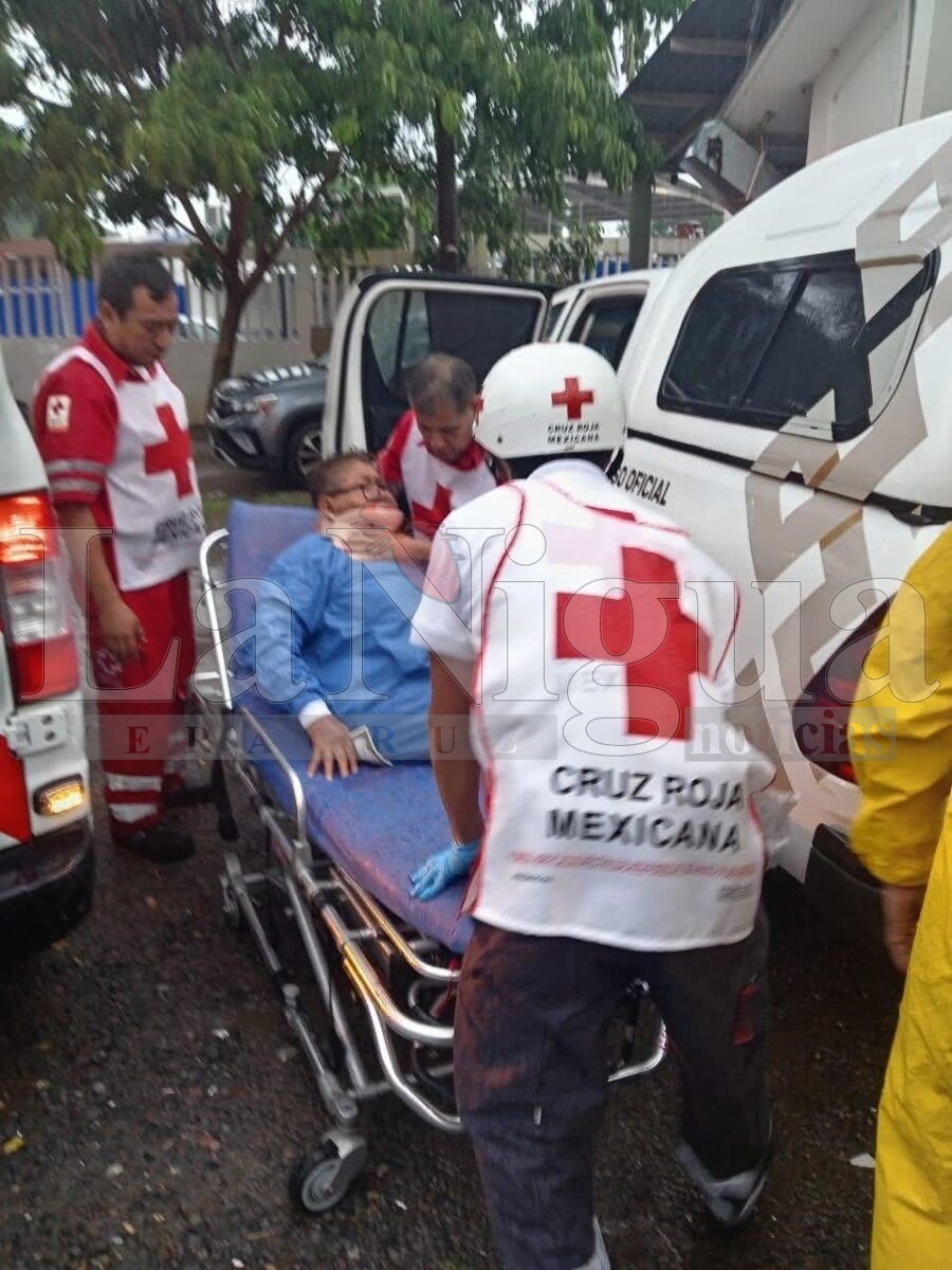 Cuatro lesionadas al caer estructura del IMSS en Veracruz 3 img 20250806 wa02125694378969177102679