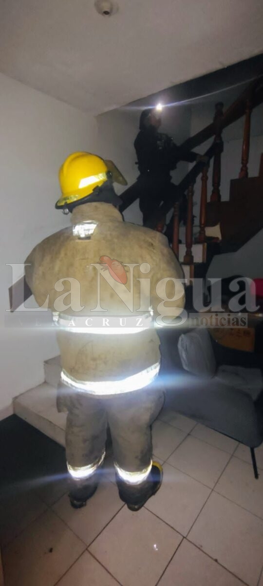 Incendio en vivienda de Minatitlán fue causado por corto circuito en aire acondicionado 2 img 20250806 wa02651197044563703474524