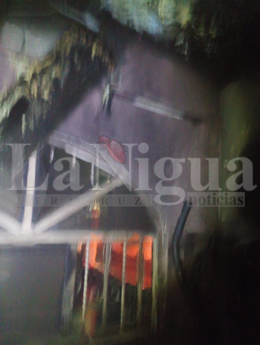 Incendio en vivienda de Minatitlán fue causado por corto circuito en aire acondicionado 4 img 20250806 wa02666957932459616170536