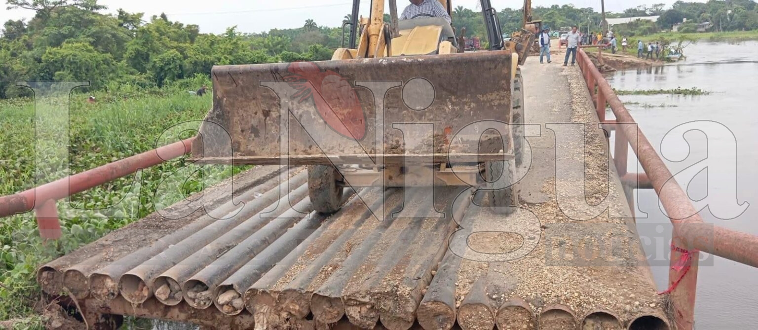 Atiende SICT Veracruz deslave en tramo Texistepec–Tenochtitlán.