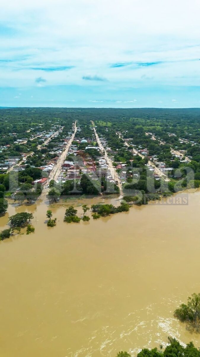 Más de 300 vivienda de San Juan Evangelista fueron impactadas por inundaciones 8 img 20250808 wa00671438530255478943745
