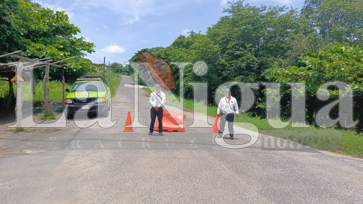 Cierre total en la carretera estatal *Ciudad Isla- Santiago Tuxtla 4 img 20250809 wa0052788961858851834797