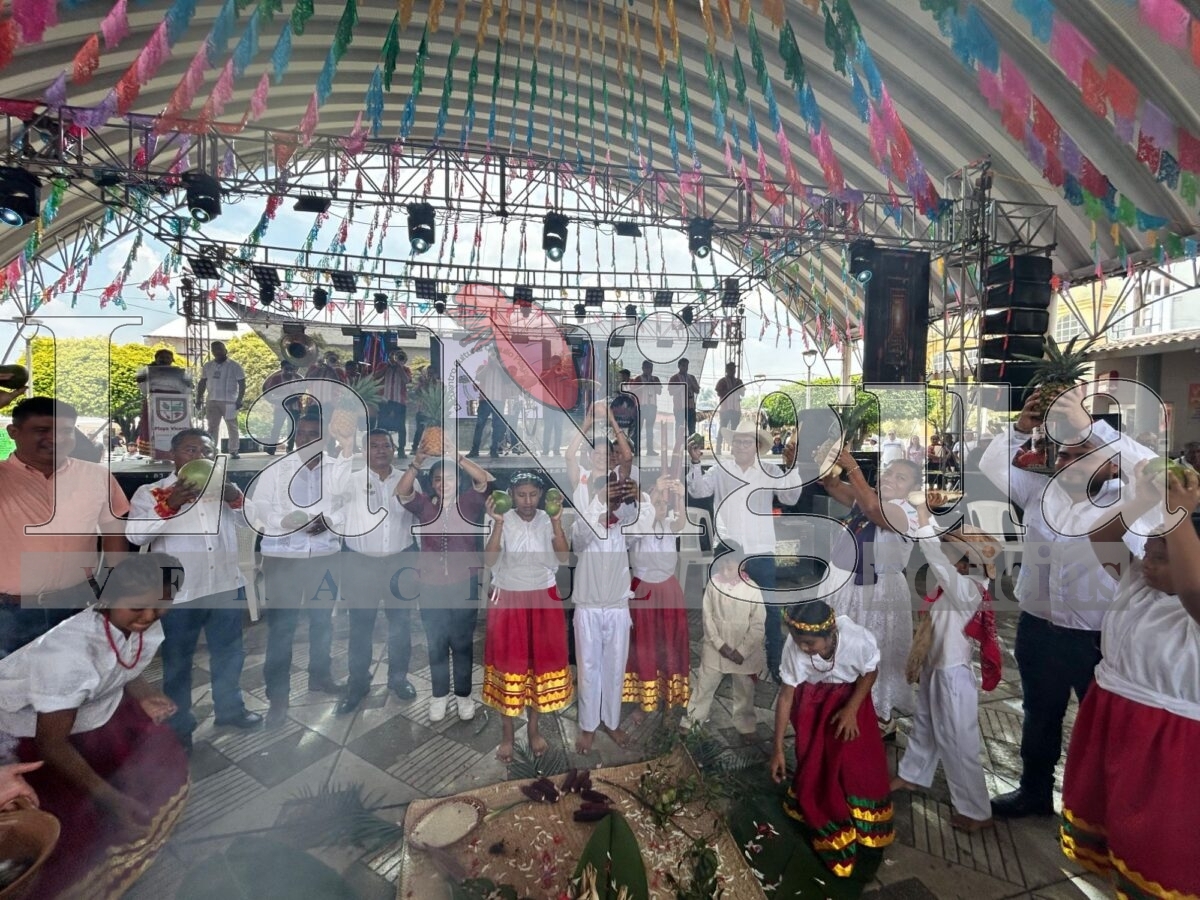 Playa Vicente celebra su herencia indígena en el 4º Encuentro Cultural “Orgullo Playavicentino”. 12 img 20250809 wa01089220111023036220437