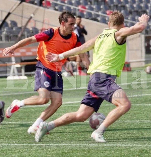 Toño Alvarez debuta con el Otawa de primera división 1 img 20250810 wa00034004493042113579924