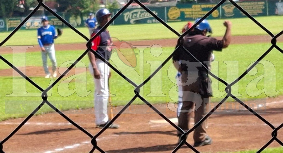 Budi Dent tendió en el terrenoa Barrio 23, ganó 6-5 en 10 3 img 20250810 wa00109132603883124850686