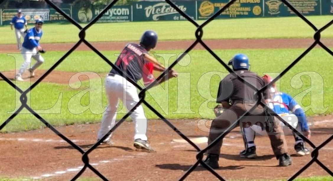 Budi Dent tendió en el terrenoa Barrio 23, ganó 6-5 en 10 4 img 20250810 wa00116936707041311233101