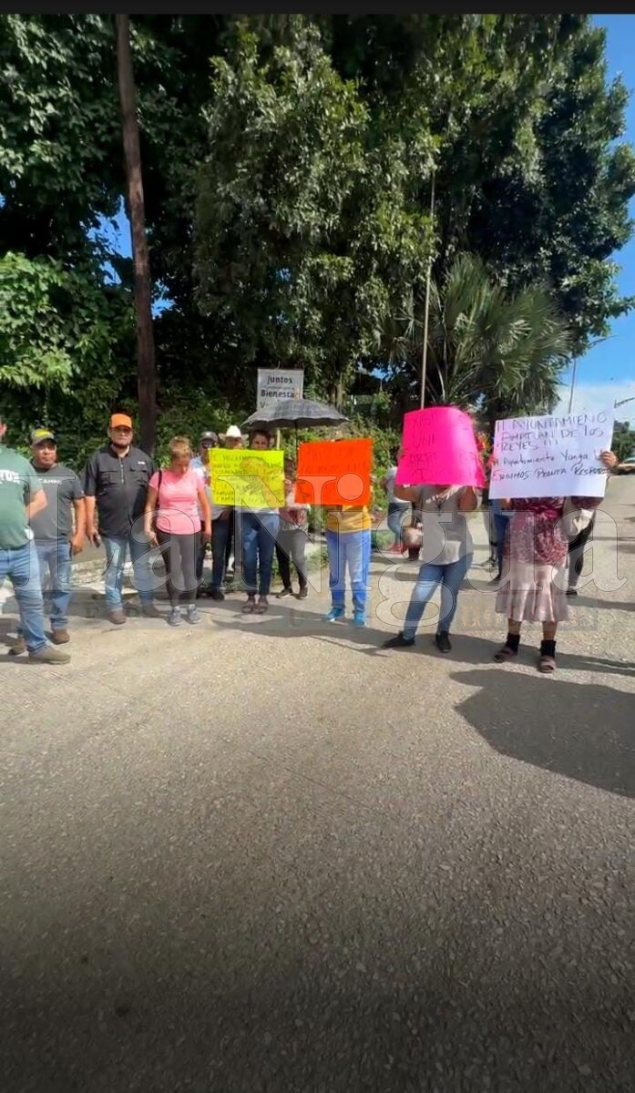 Bloquean carretera estatal Córdoba–Paso del Macho