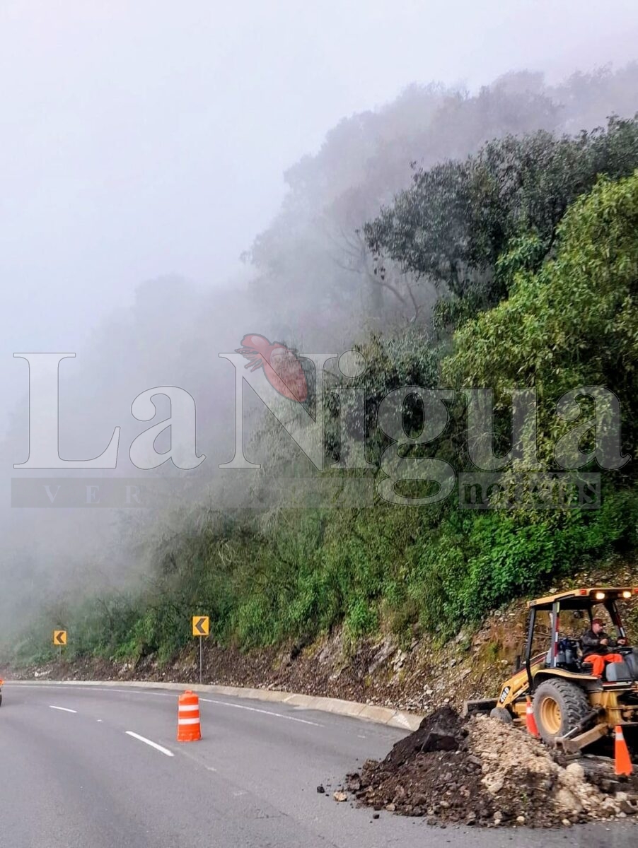 Se registra un pequeño derrumbe en autopista Orizaba-Puebla