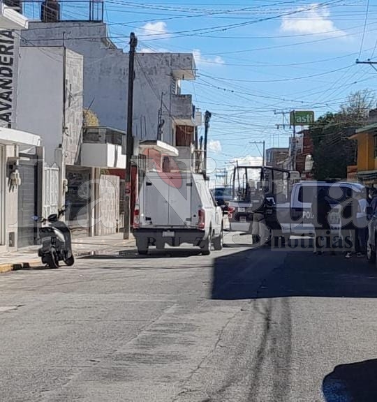 Hombre muere presuntamente de un infarto mientras caminaba en la colonia El Olmo, en Xalapa