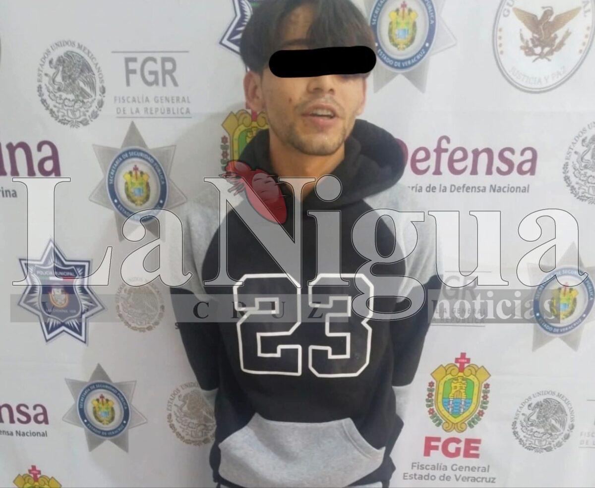 Detienen a joven con 23 dosis de “cristal” en Las Choapas; juez lo manda a prisión preventiva