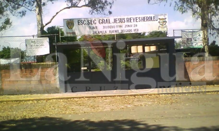 Denuncian omisión en secundaria de Rafael Delgado tras agresiones con químico que causaron quemaduras a alumnos