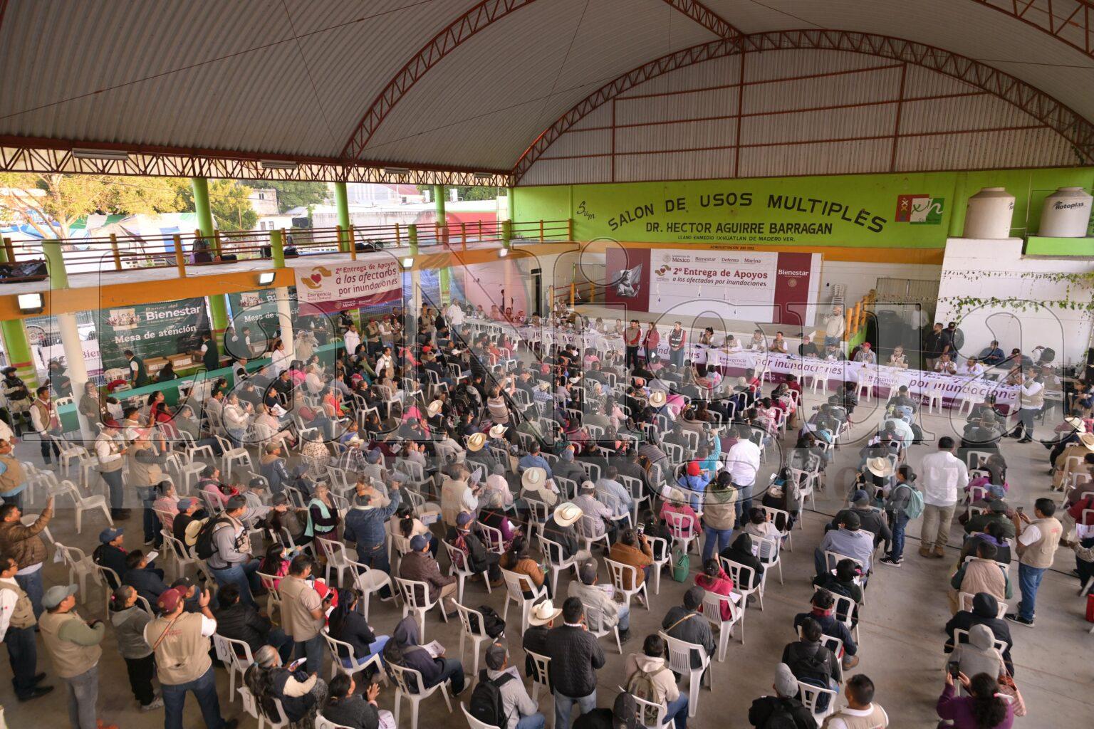 Más de 56 mil familias veracruzanas reciben apoyo tras las lluvias: Rocío Nahle