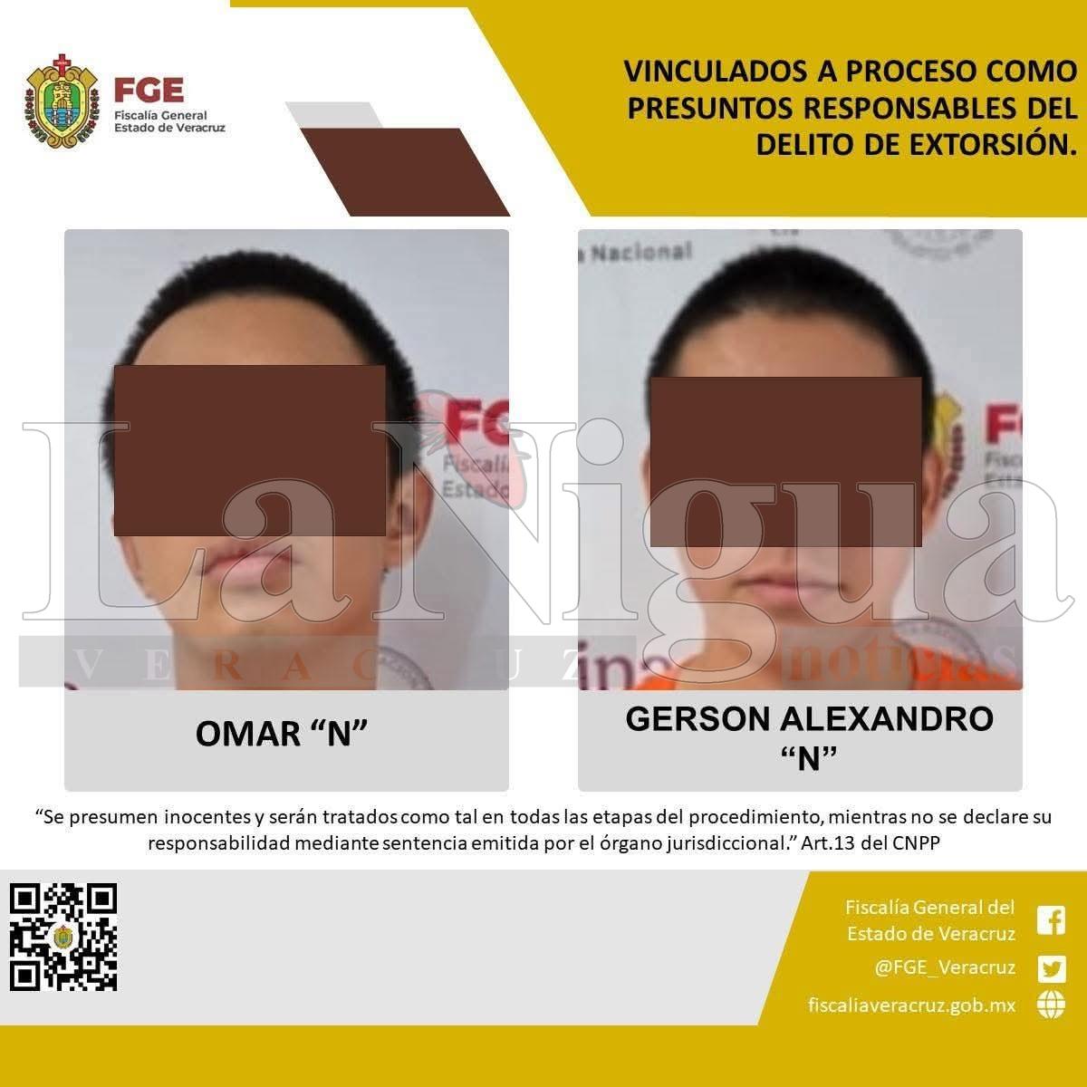 Vinculan a proceso a dos jóvenes por colocar lona de extorsión en primaria de Coatzacoalcos.
