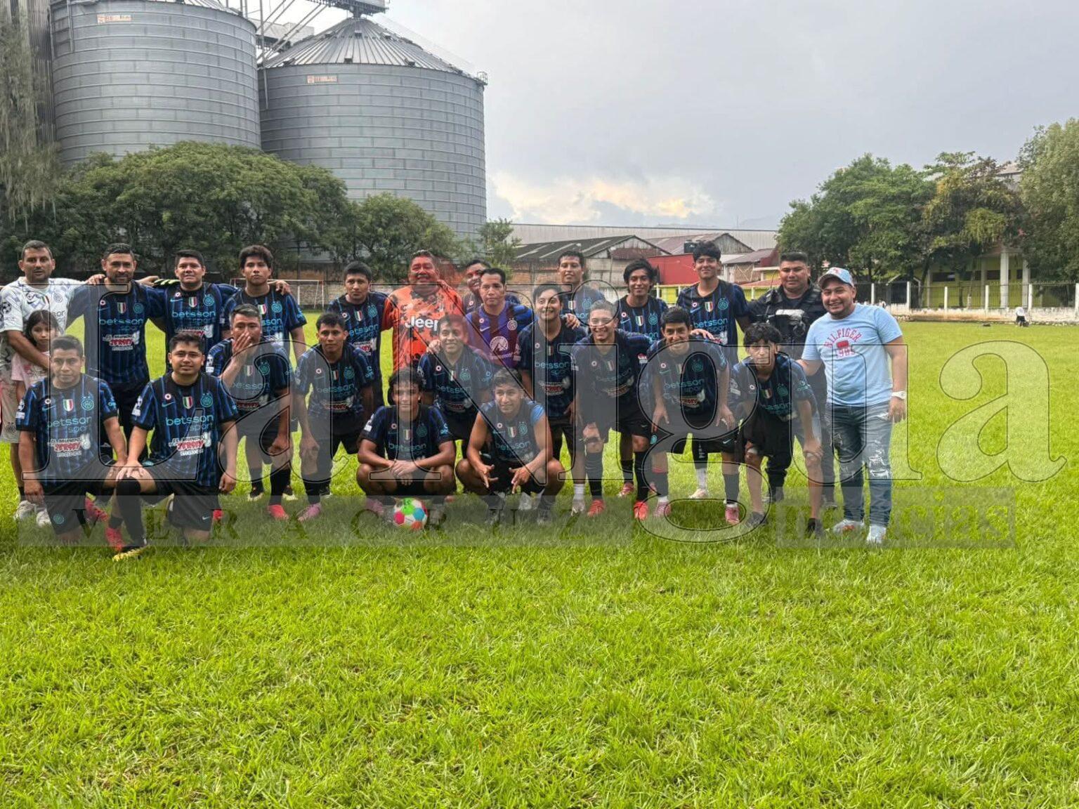 Comandos FC invita a la afición a la Gran Final de la Liga Intersemanal Leones en Córdoba