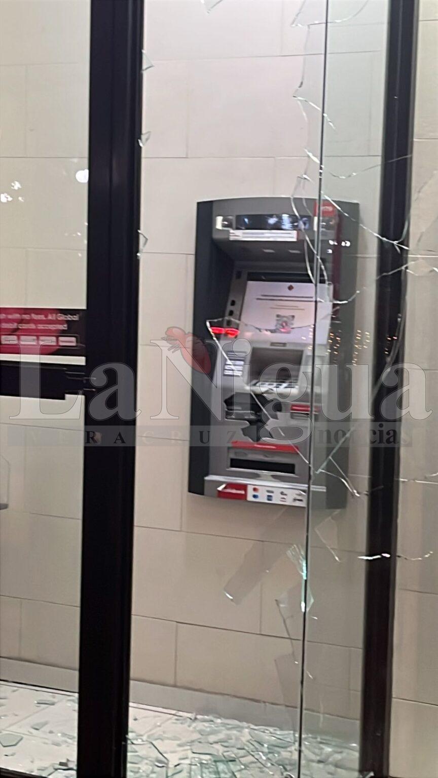 Vandalizan cajero automático a metros del Palacio Municipal de Córdoba