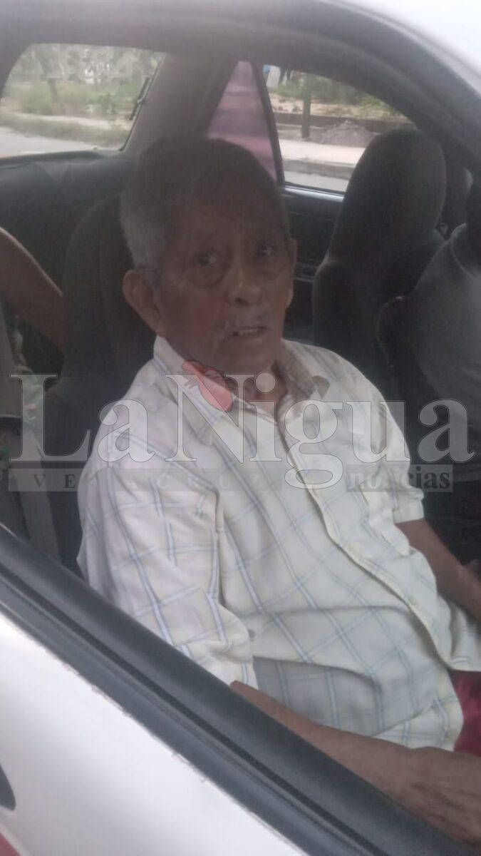 Drogadicto le roba su pensión a abuelito en Las Choapas; vecinos y policía logran recuperarla