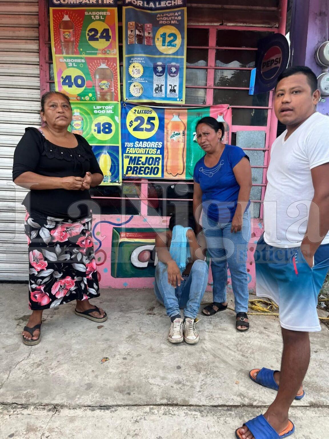 Comerciantes intentan linchar a presunto ladrón en Sayula de Alemán