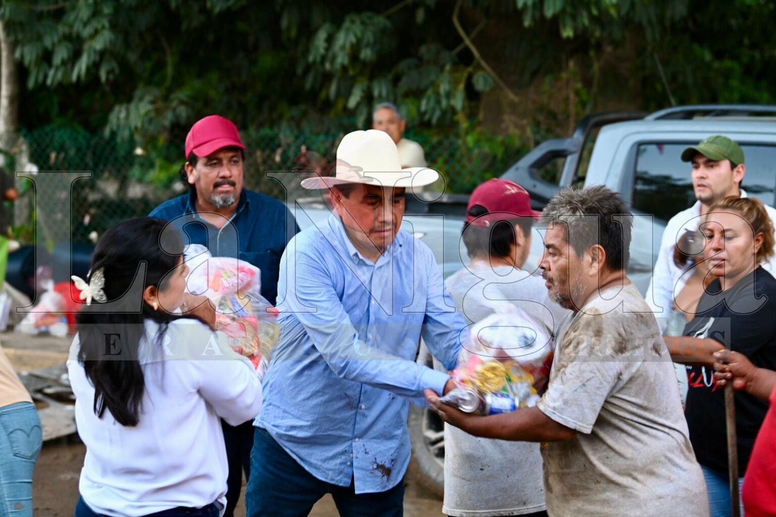 En Álamo, continúa Congreso con la entrega de ayuda para damnificados